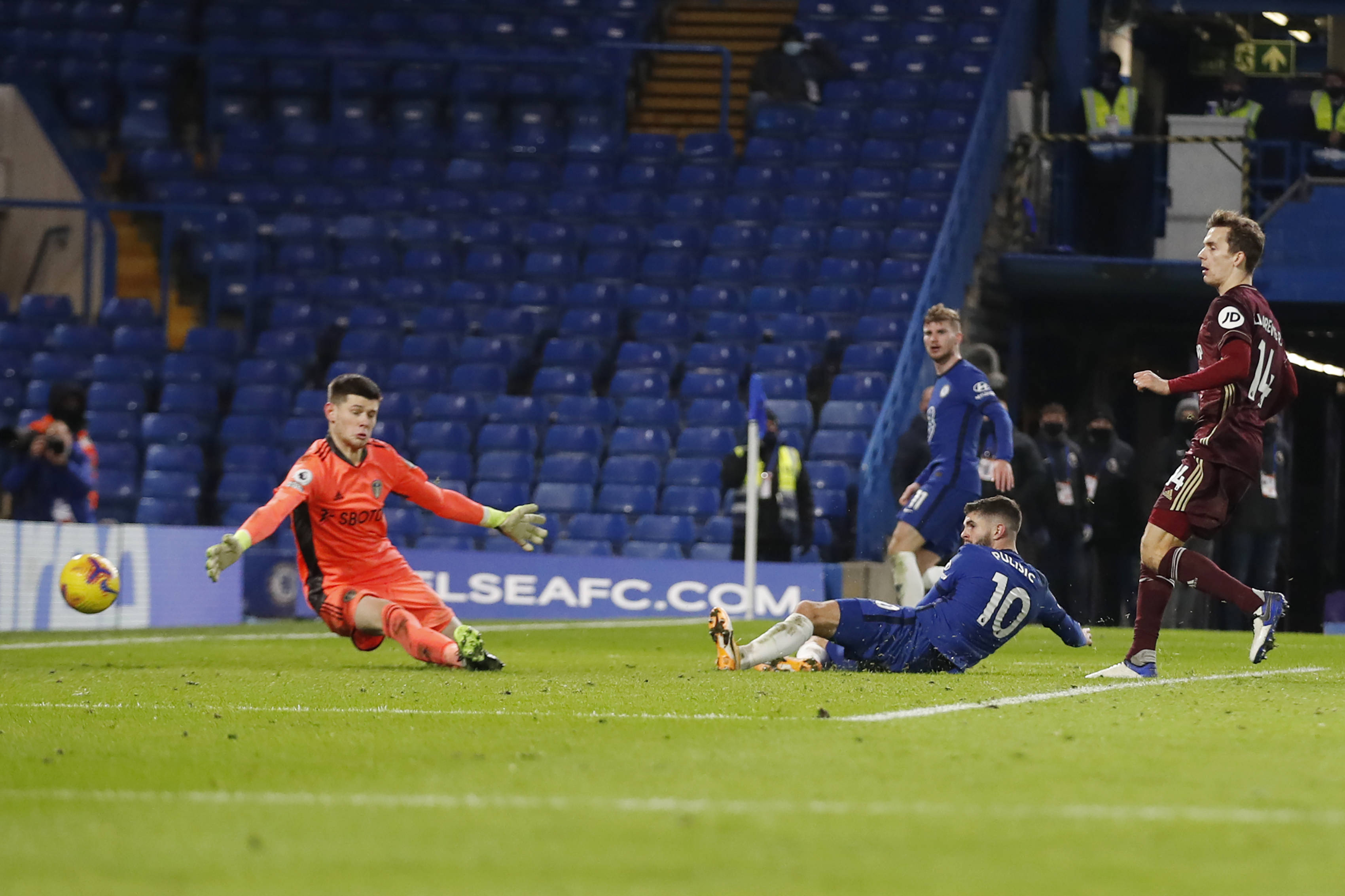 出现无疑给 出现无疑给